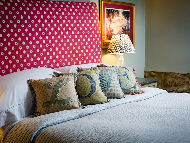 Comfortable bed and high quality bed linens in Little Lodge, Lodge cottages Yorkshire